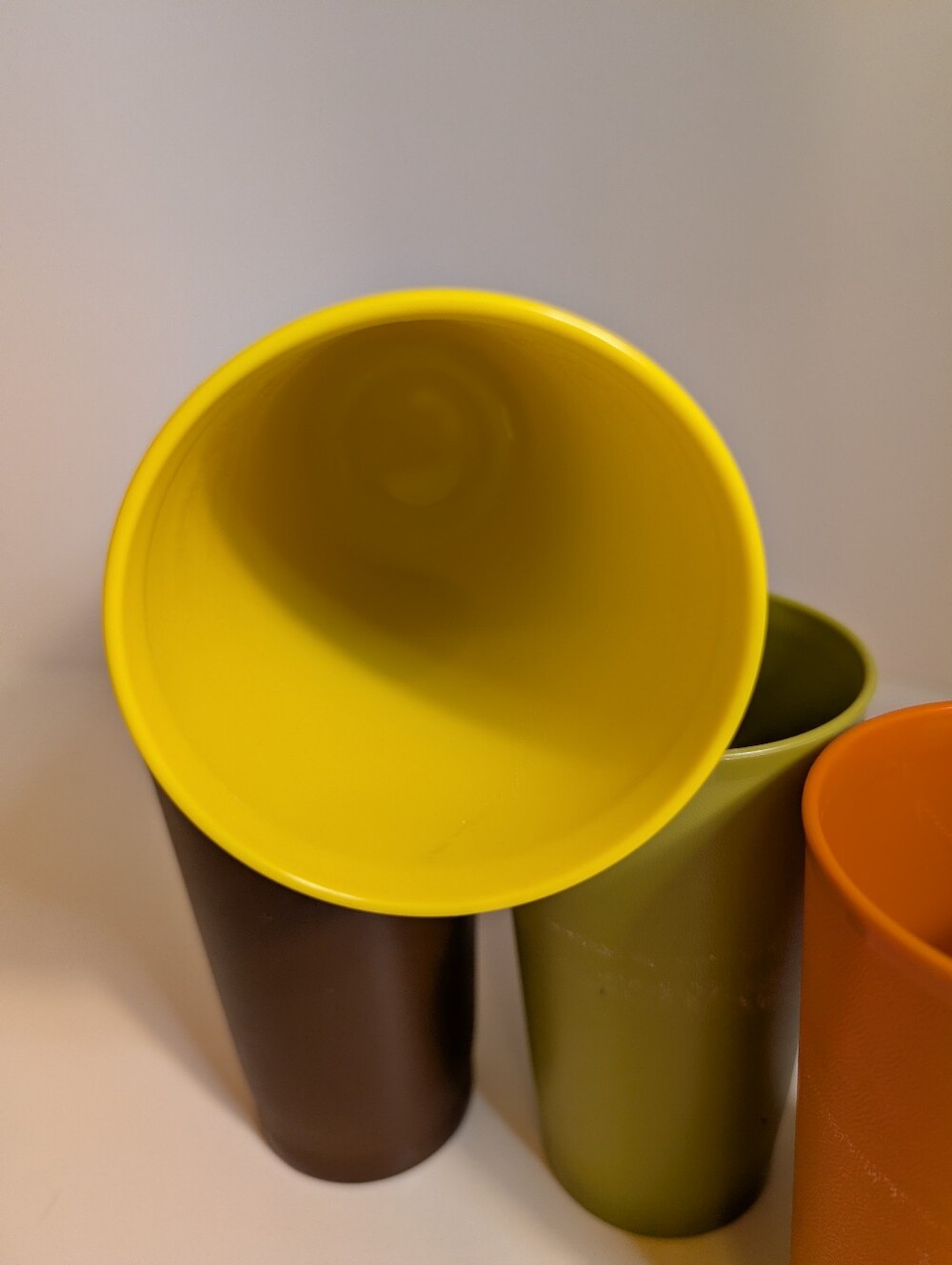 Vintage Tupperware Harvest Color Tumblers Set Of 4 Brown Green Orange Yellow - Picture 2 of 5